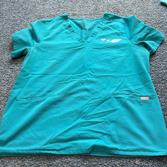 Figs Casma teal scrub top - Picture 2 of 5